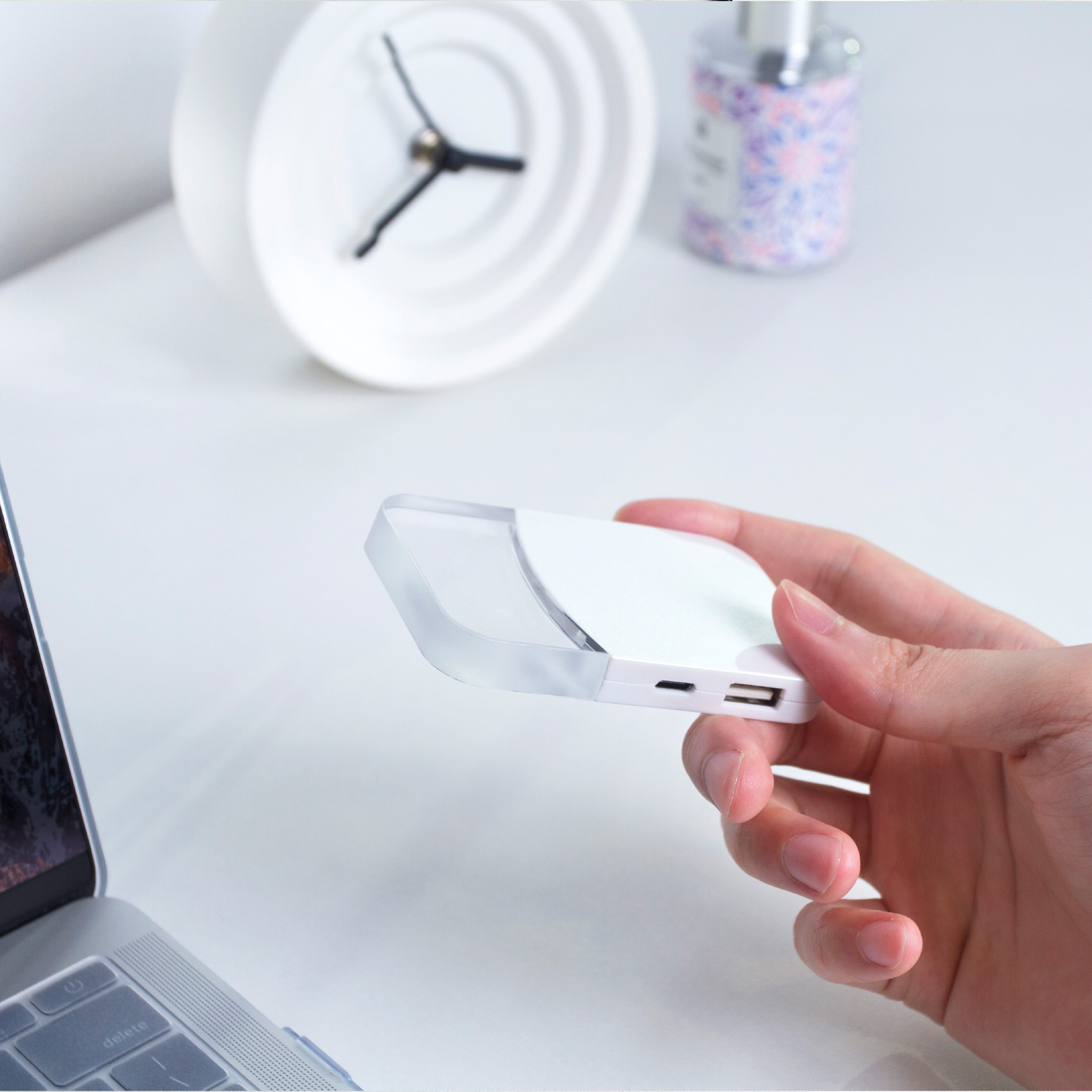 Xoopar iLo Mini Hub– 4 in 1 Adapter – USB 2.0 Data Transfer - Splitter