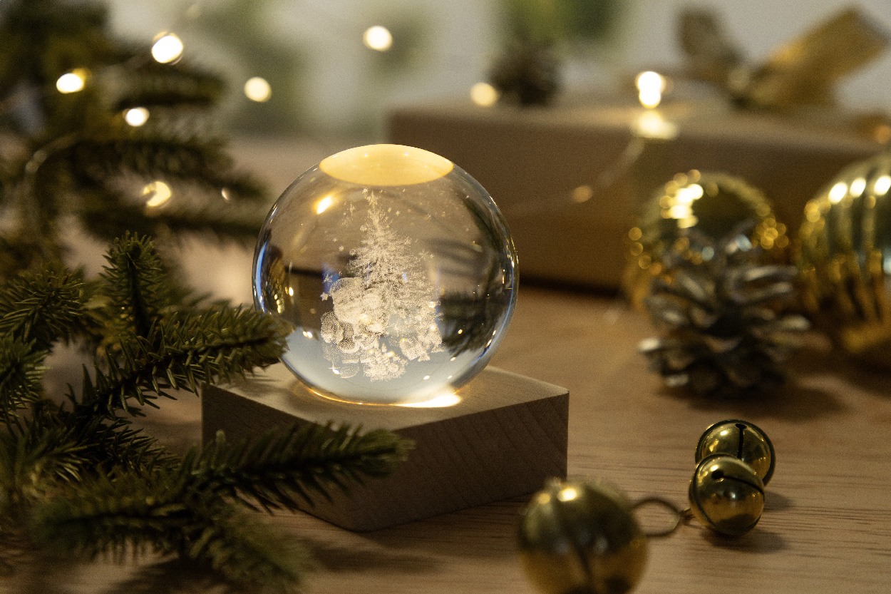 Leuchtkugel mit Weihnachtsmotiv Borealis