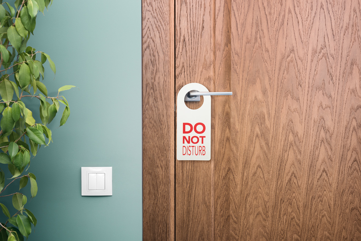Individueller Tür-Aufhänger Disturb