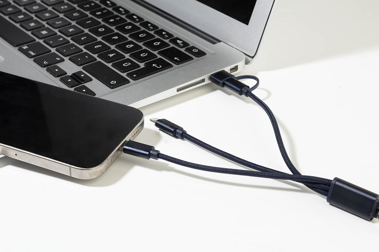 USB-Ladekabel mit Schlüsselanhänger Rafob