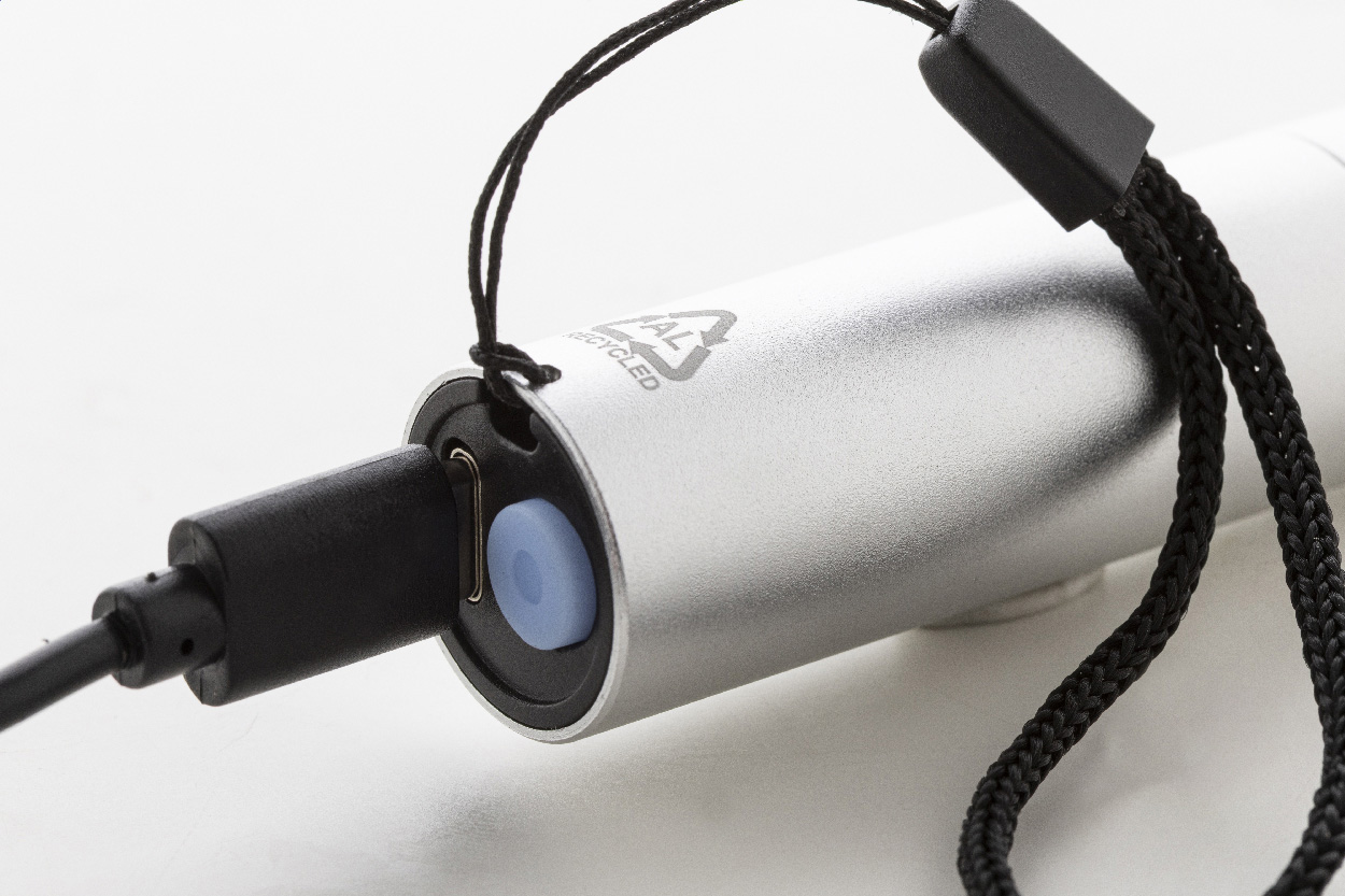 Wiederaufladbare Taschenlampe aus recyceltem Aluminium Chargelight Tone