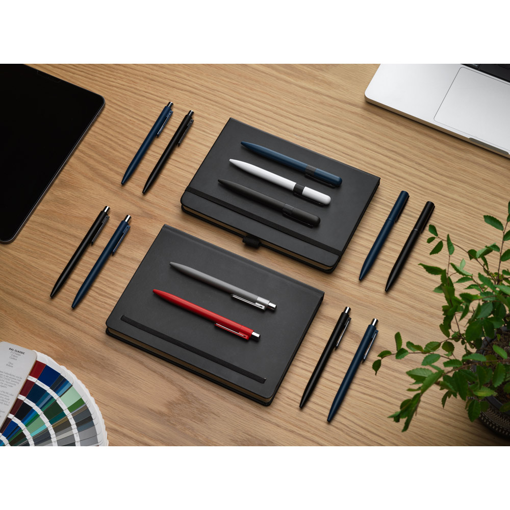 KYLIE SET Set bestehend aus einem Kugelschreiber und einem Stift ohne Tinte, beide aus Aluminium (94% recycelt)
