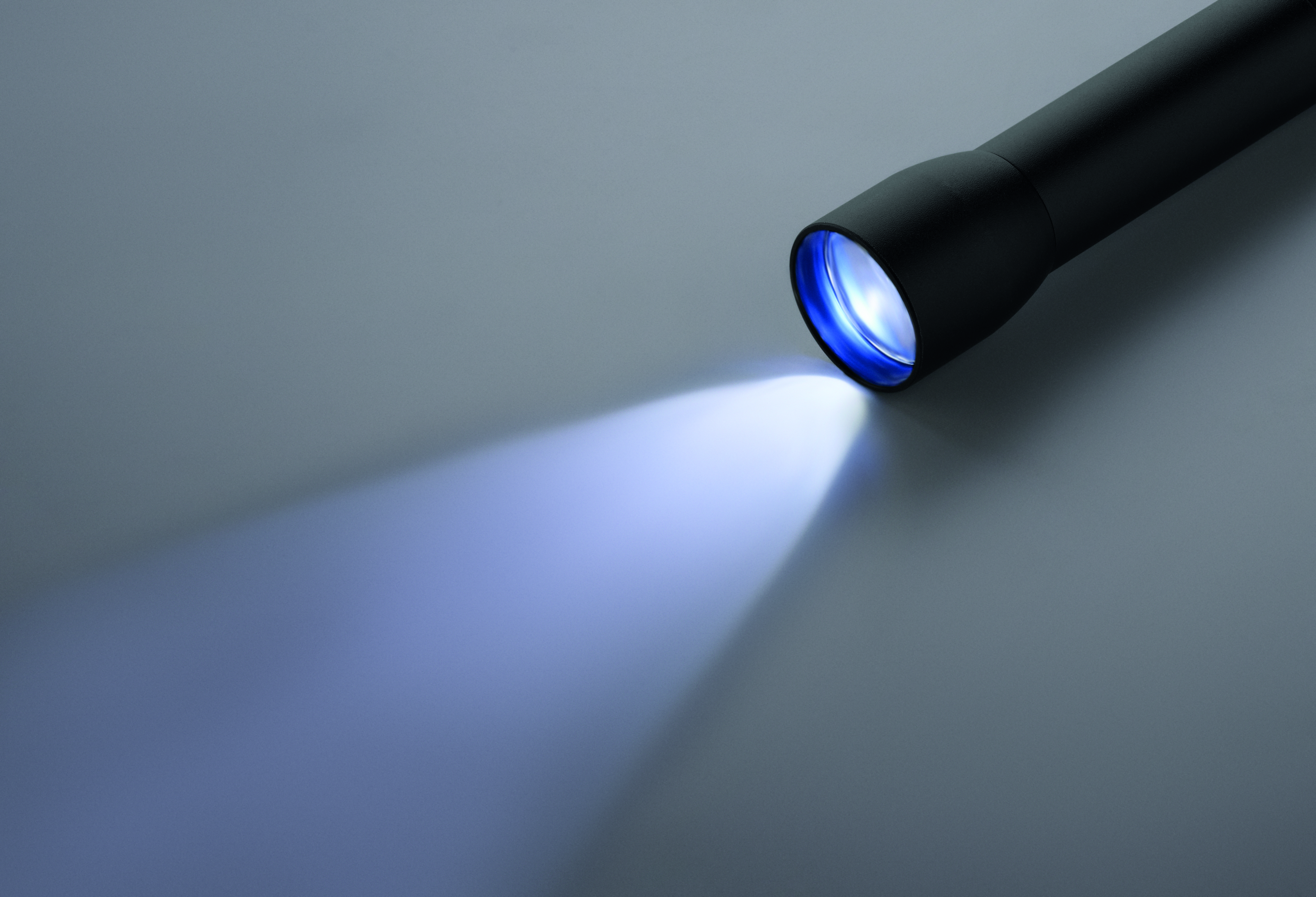 Wiederaufladbare Taschenlampe LUMEZO