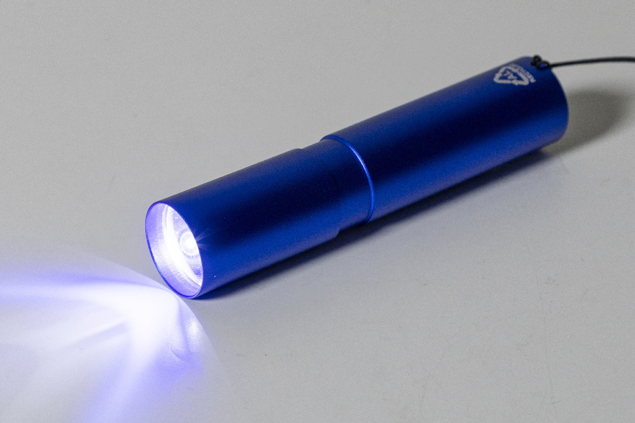 Wiederaufladbare Taschenlampe aus recyceltem Aluminium Chargelight Tone