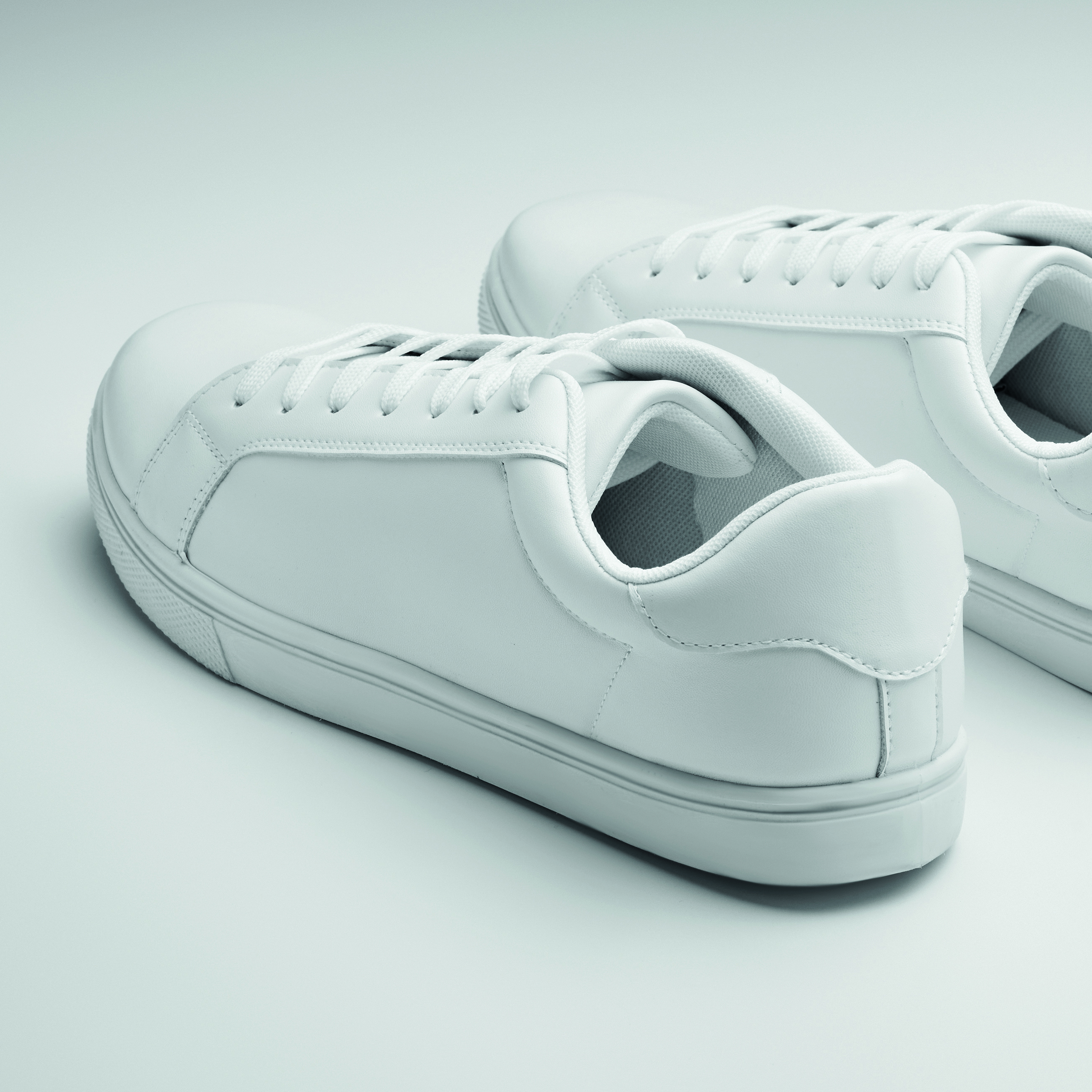 Sneakers aus PU Gr. 42 BLANCOS