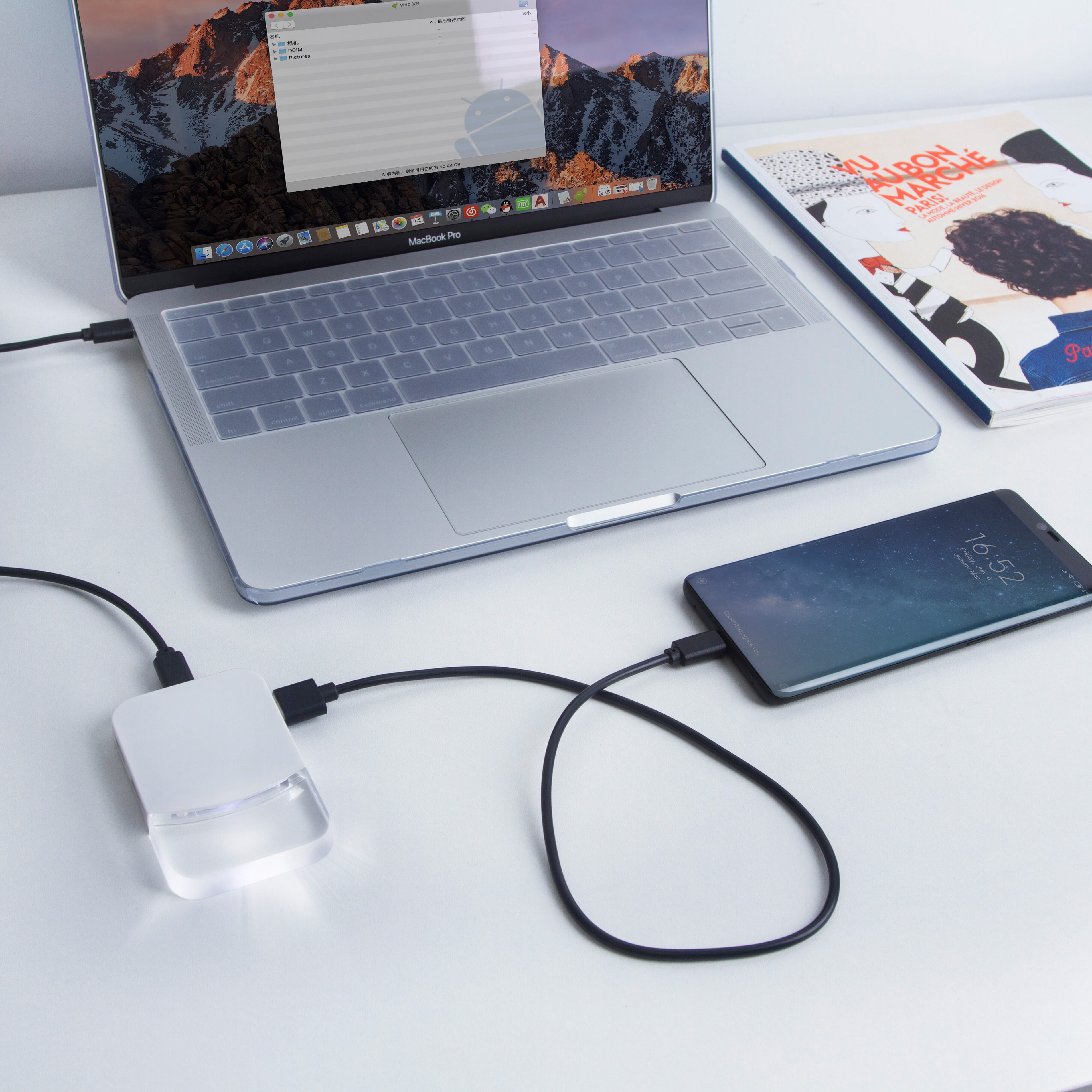 Xoopar iLo Mini Hub– 4 in 1 Adapter – USB 2.0 Data Transfer - Splitter