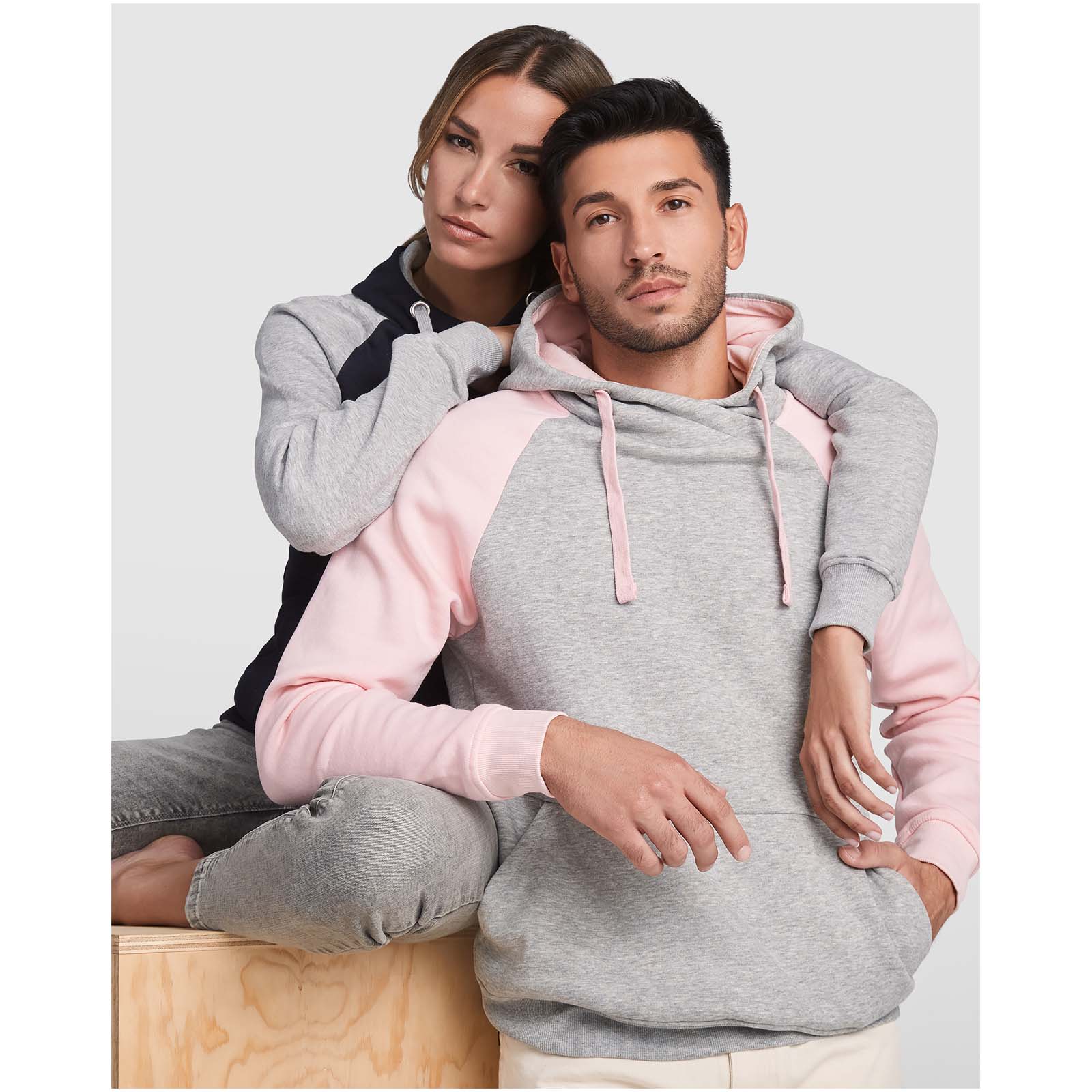 Badet zweifarbiger Kapuzenpullover Unisex